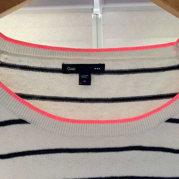 Women’s Gap striped sweater - Picture 3 of 6
